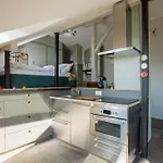 Belle5 Bed & Breakfast