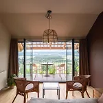 Belle5 Bed & Breakfast