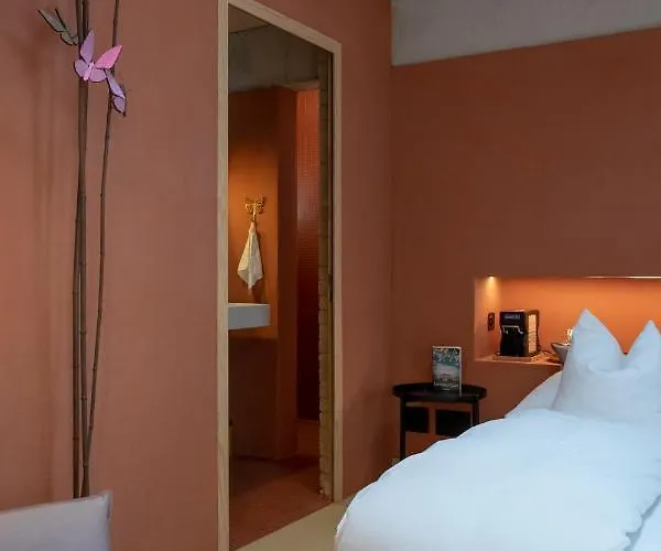 Belle5 Bed & Breakfast 4*