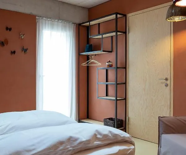 Belle5 Bed & Breakfast 4*