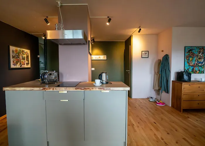 Belle5 Bed & Breakfast