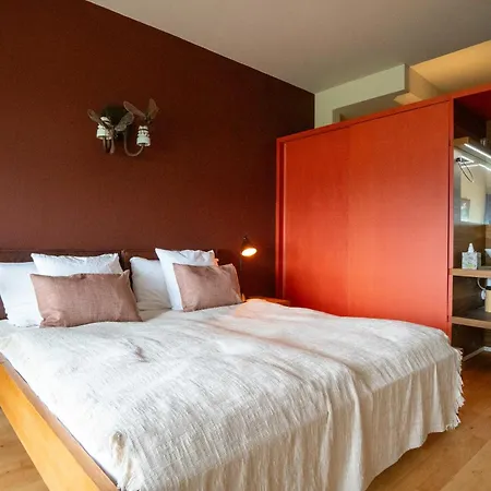 Belle5 Bed & Breakfast *