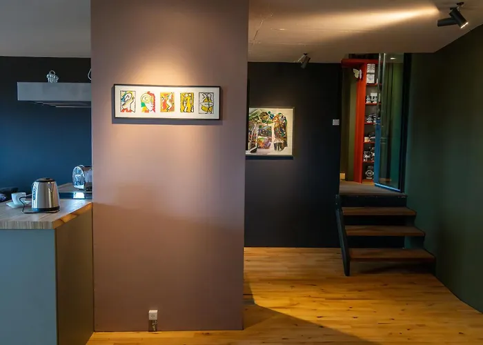 Belle5 Bed & Breakfast 4*